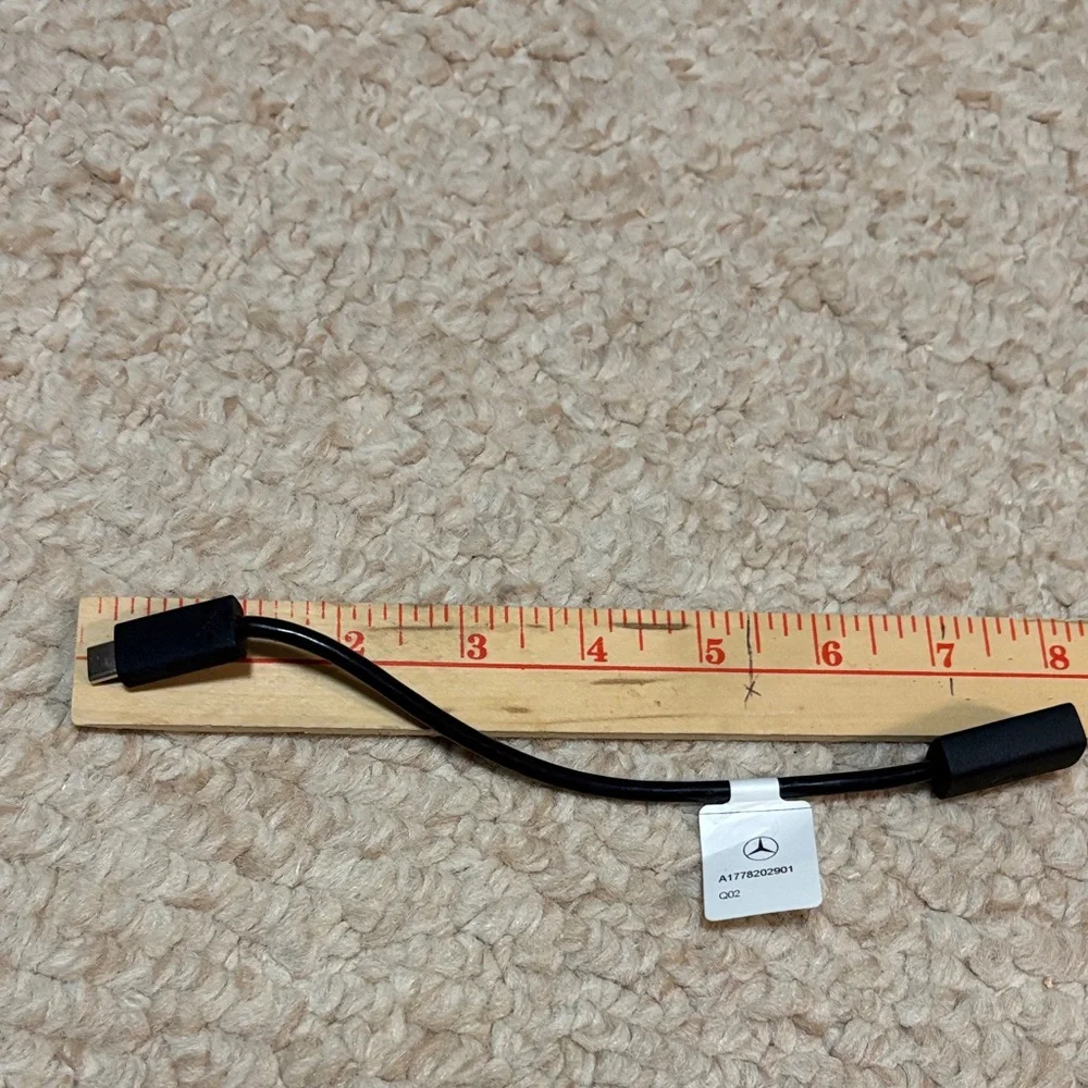 Mercedes-Benz Black USB Adapter Cable